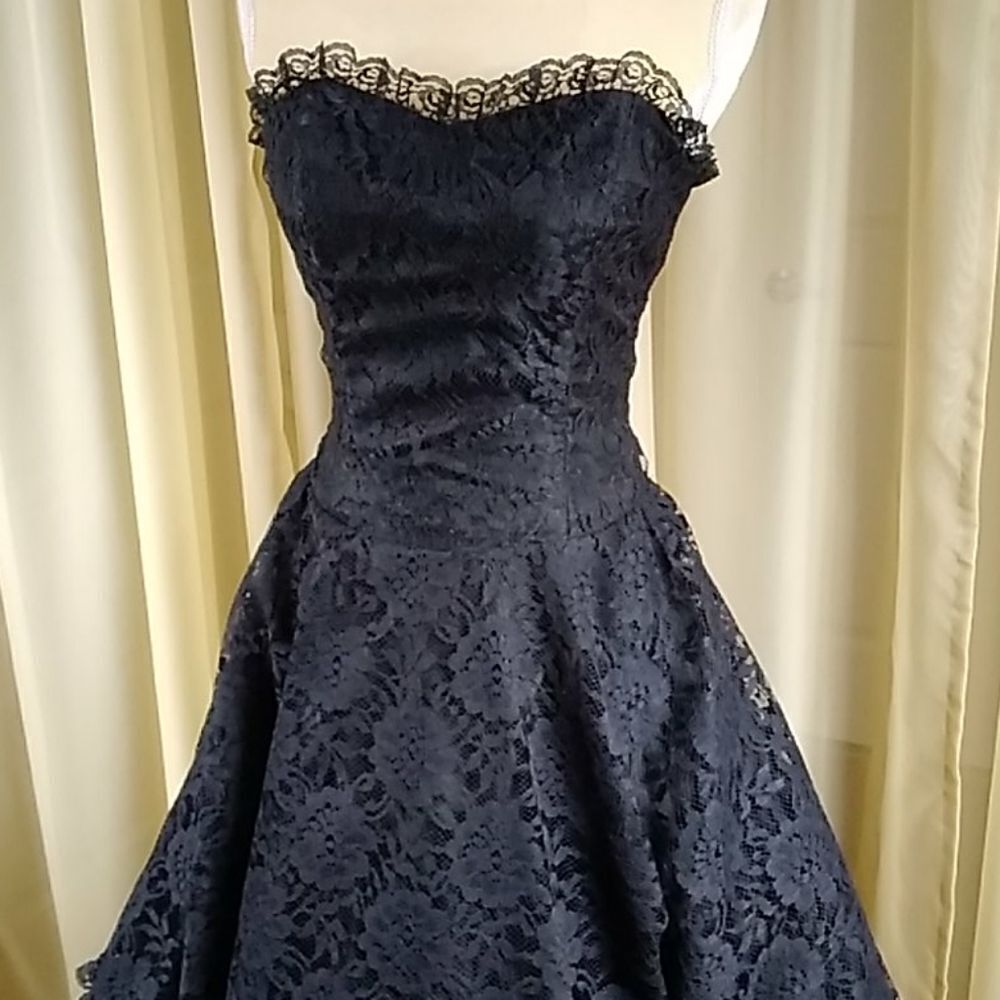 Vintage Black Lace Dress Size S Approximately No Tag - Picture 1 of 11